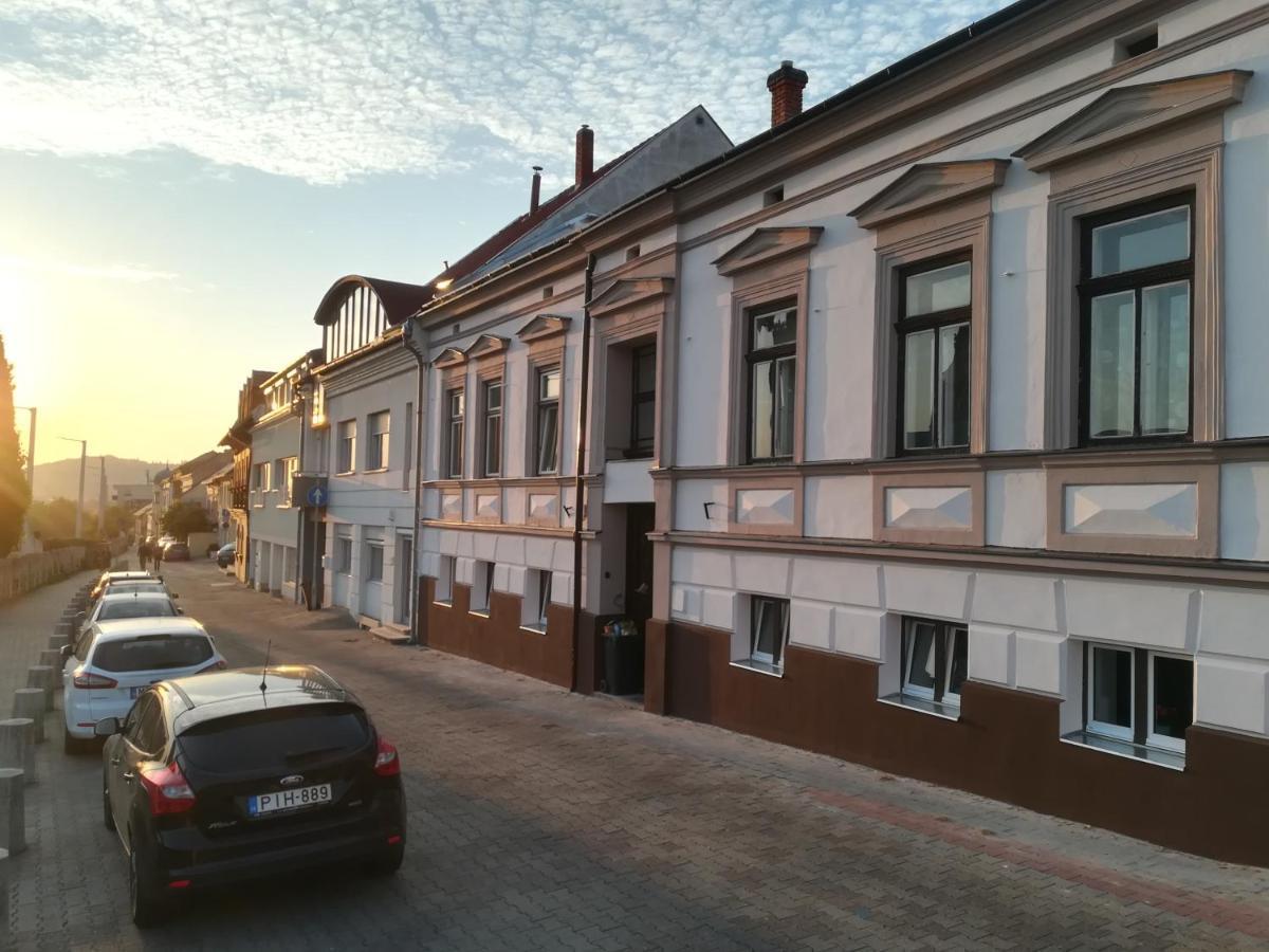 Aradi Apartman Πετς Εξωτερικό φωτογραφία